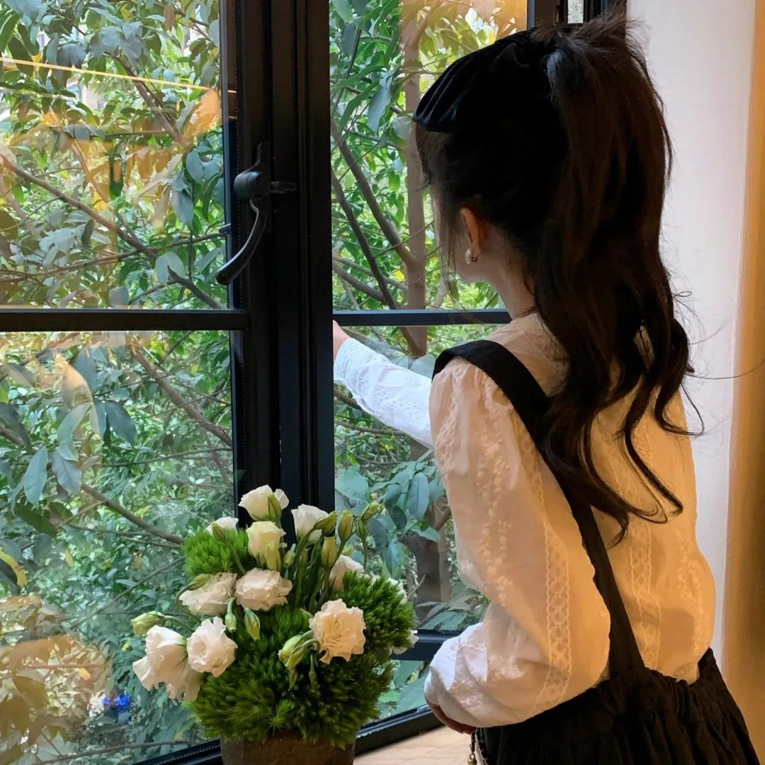 美女来了